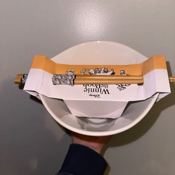 🆕 Winnie the Pooh Noodle Bowl - Picture 2 of 4